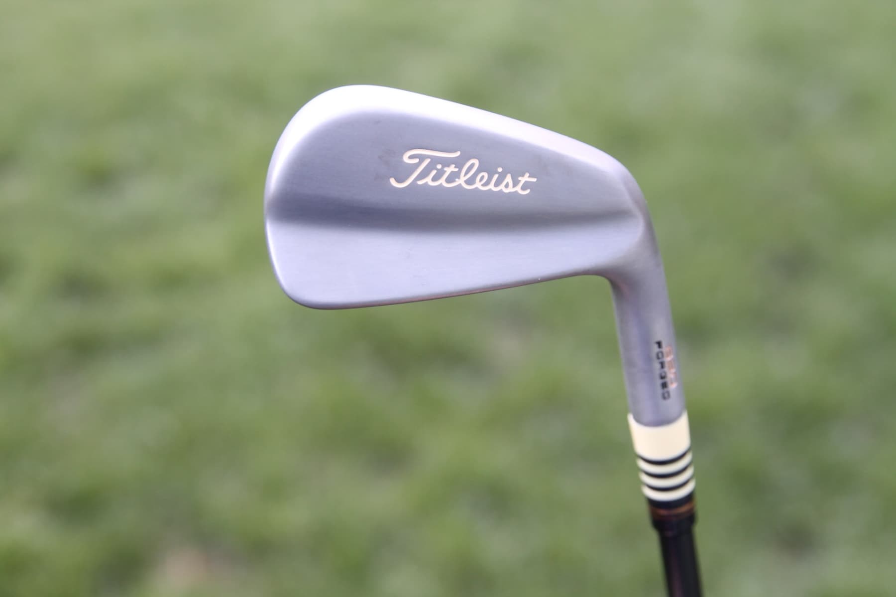 Titleist 620 MB RAW 4-PW Iron Set w/ AMT Black S300 