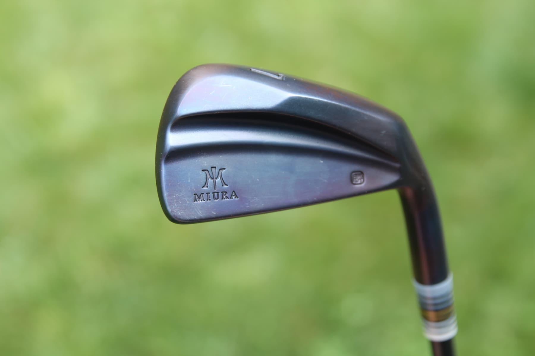 "1 of 1" Miura KM-700 4-PW Oil Can Iron Set w/ AMT Silver X-Stiff Black Shafts
